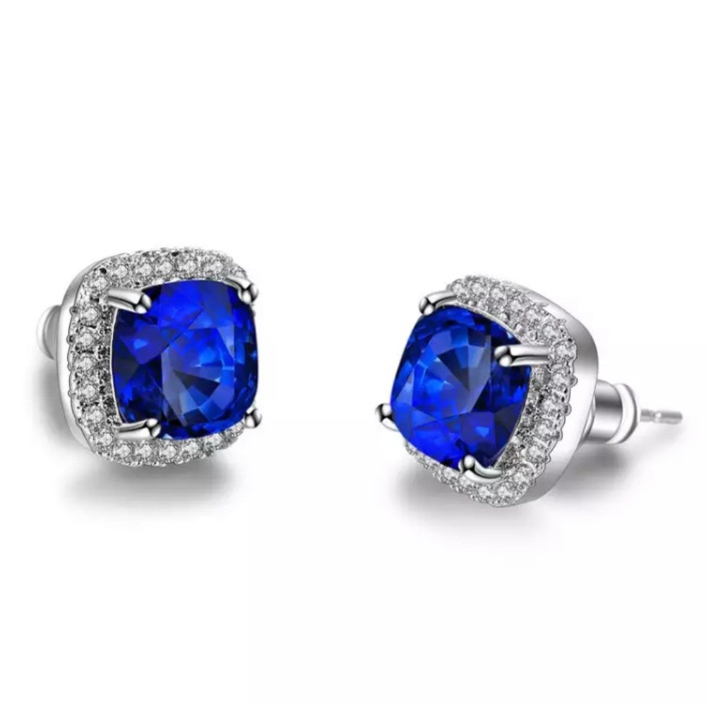 .925 Sterling Silver Stud Zircon Earrings - Picture 5 of 6